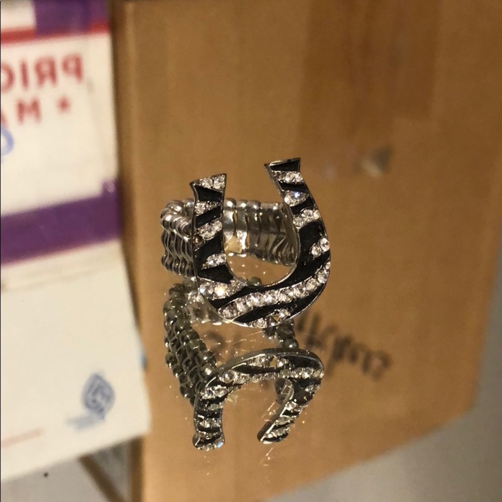 Zebra Ring